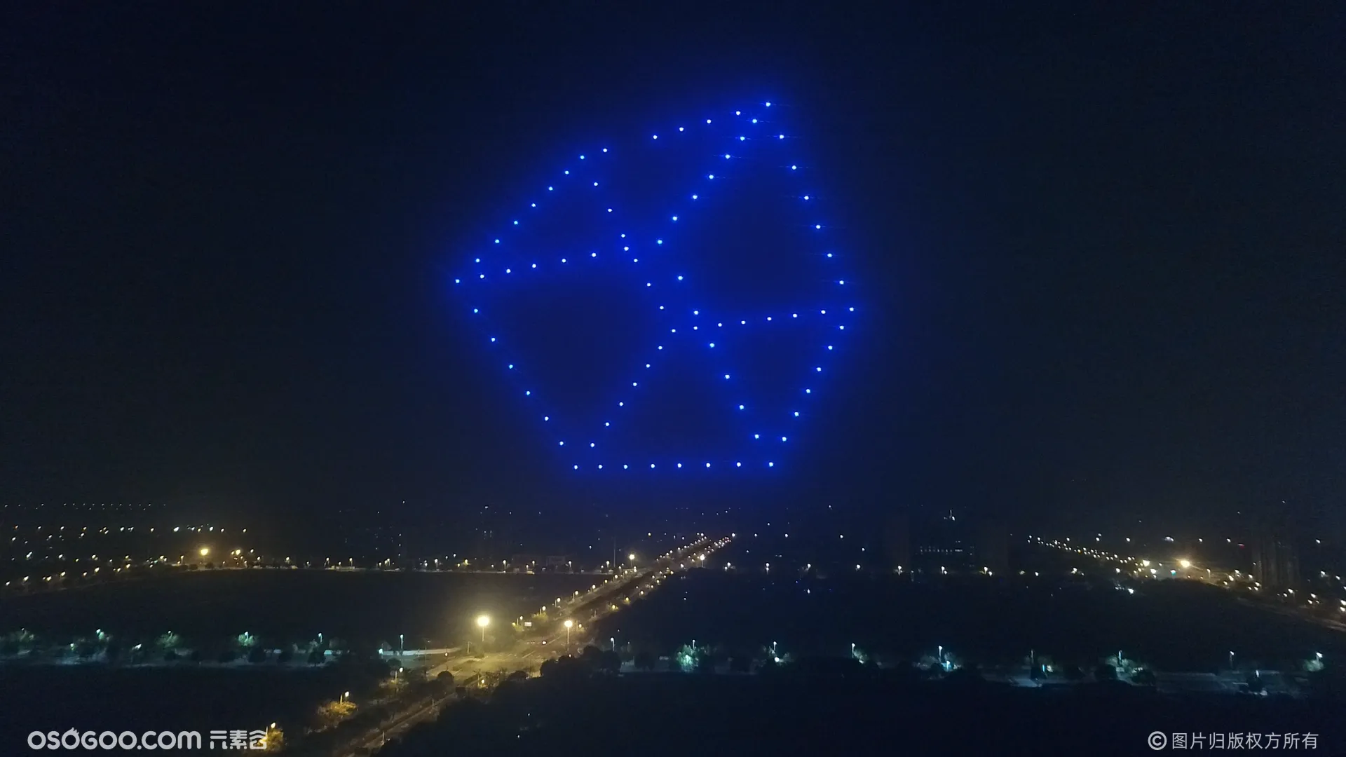 室外星空无人机创意表演—苏州张家港   编队无人机